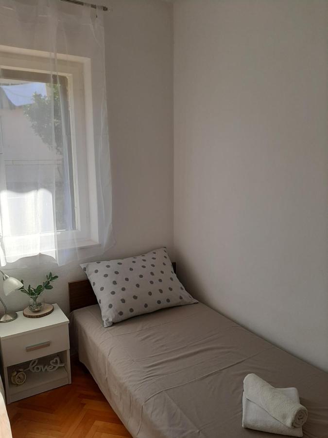 Giovanna - Spacious Lovely Apartment Supetar Exterior foto