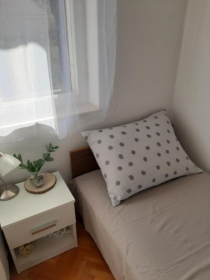 Giovanna - Spacious Lovely Apartment Supetar Exterior foto