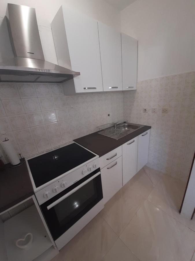 Giovanna - Spacious Lovely Apartment Supetar Exterior foto