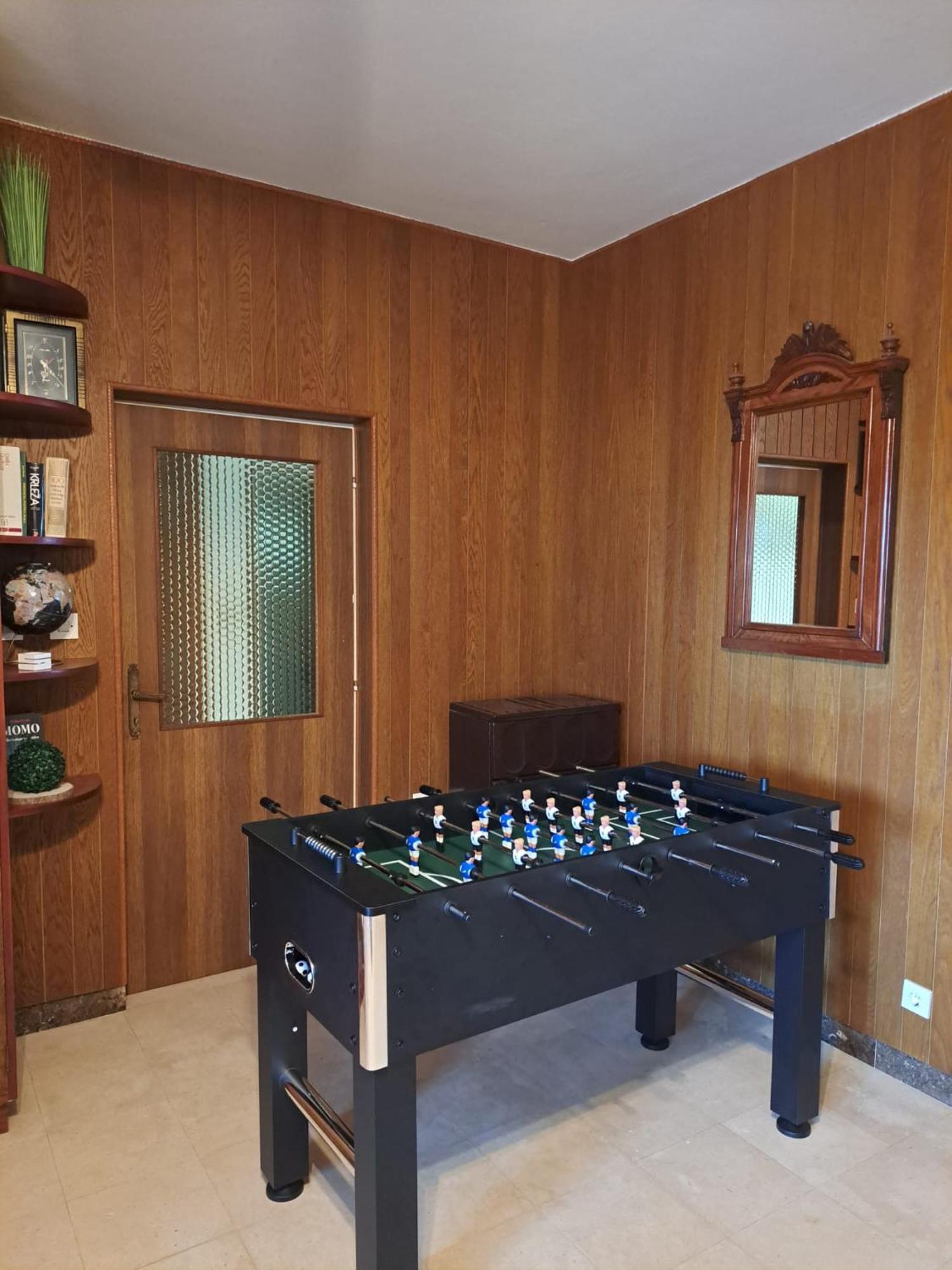 Giovanna - Spacious Lovely Apartment Supetar Exterior foto